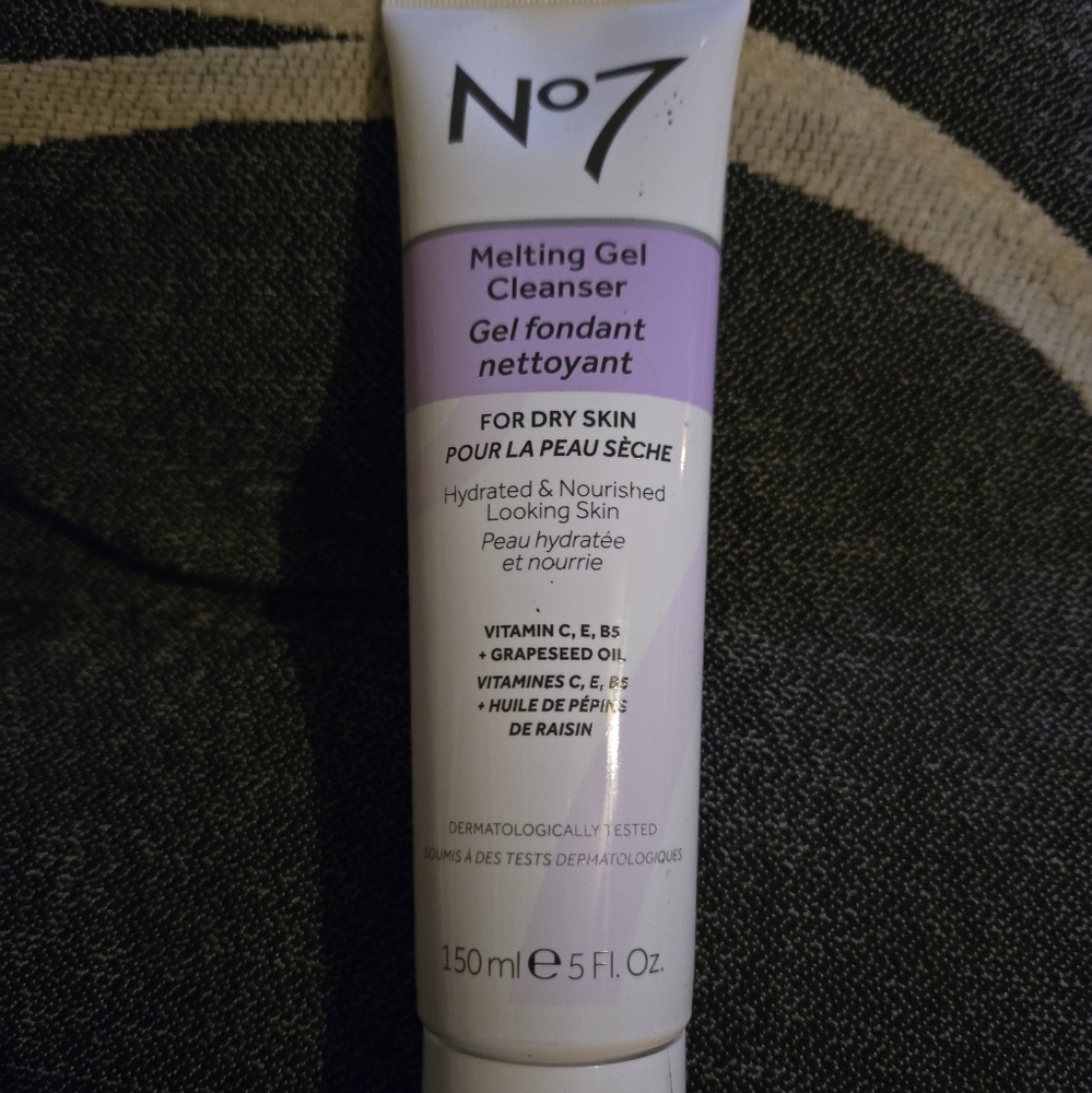 No7 nourishing melting gel cleanser for dry skin 150ml 5 fl oz see pic - Picture 2 of 4